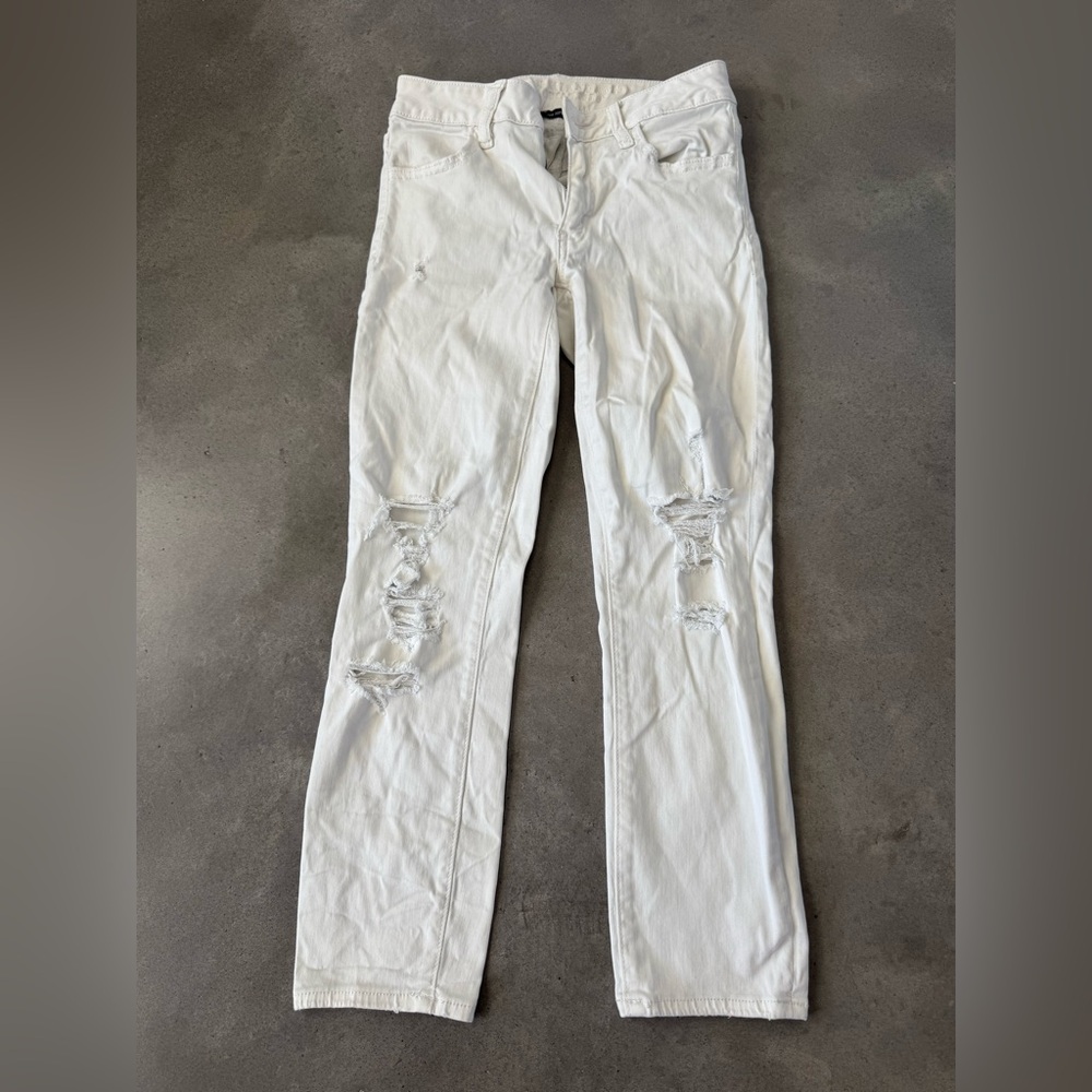 American Eagle White Distressed Women Jeans